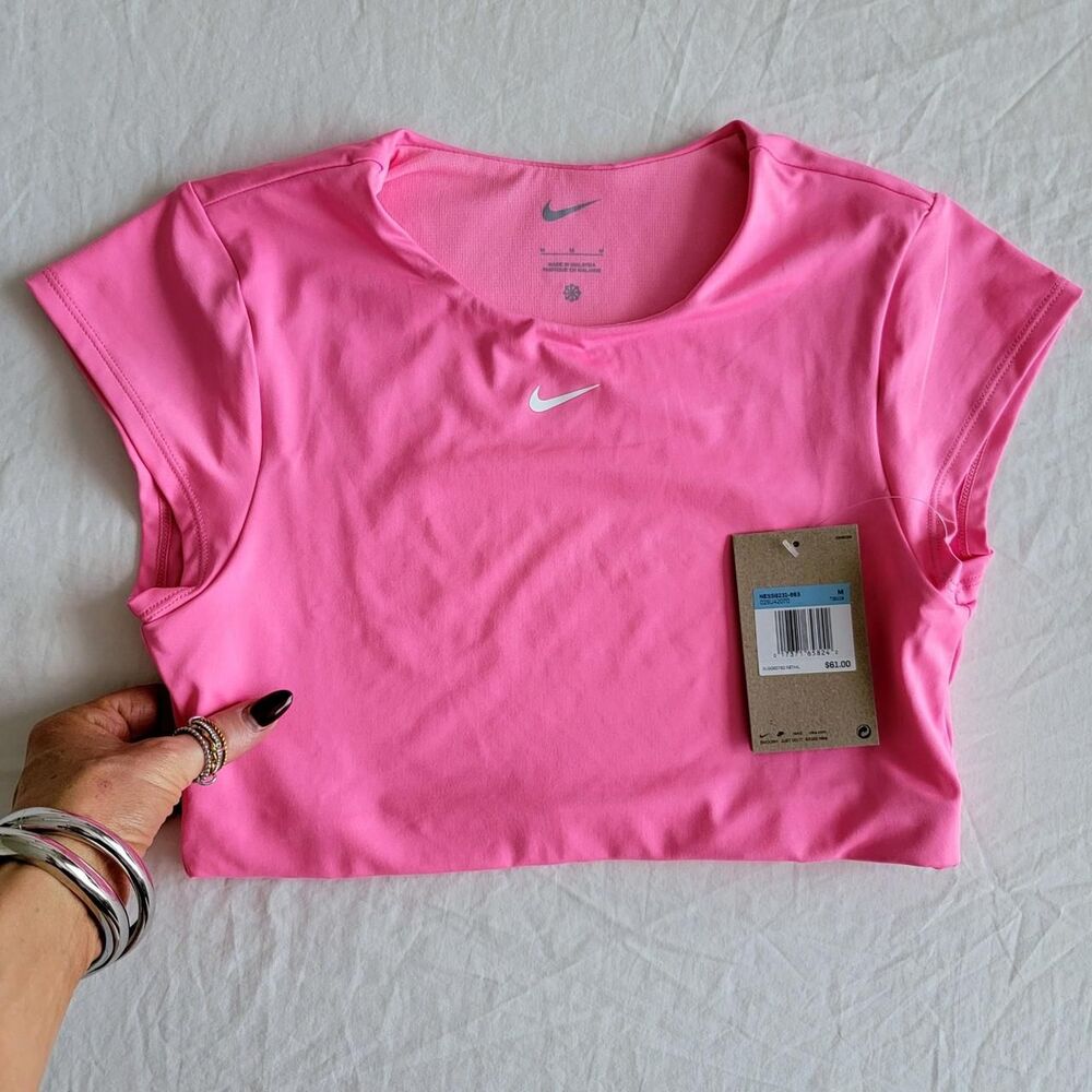 NWT NIKE Women's Bright Pink Crop Top